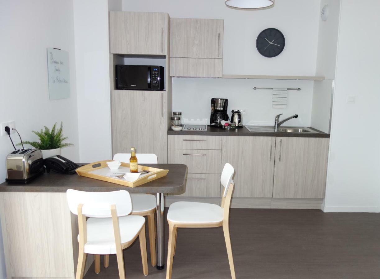 Aparthotel Domitys - Les Robes D'Airain Caen Exterior foto