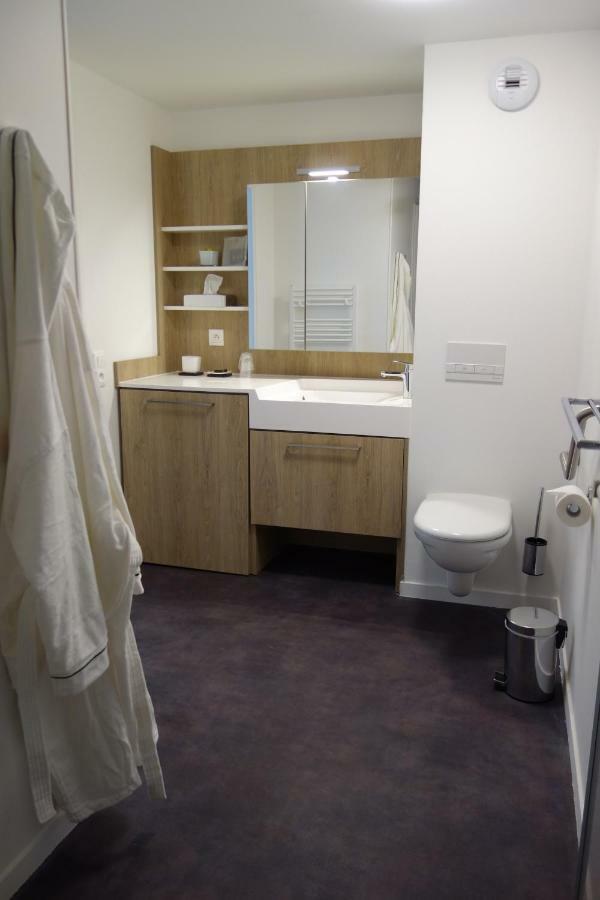 Aparthotel Domitys - Les Robes D'Airain Caen Exterior foto