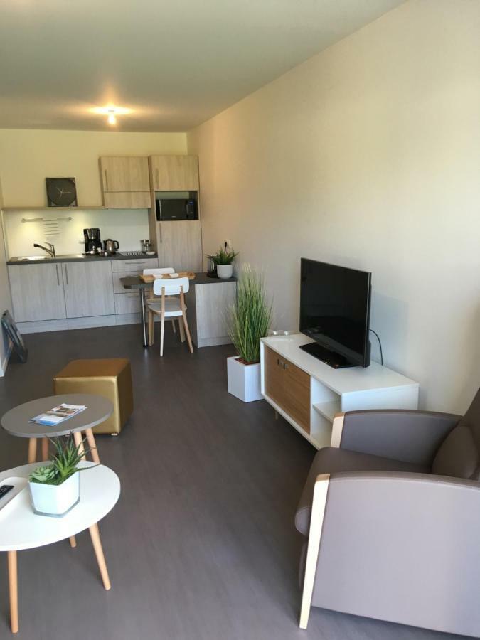 Aparthotel Domitys - Les Robes D'Airain Caen Exterior foto